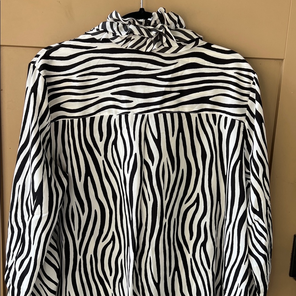 Ali Miles Sz L Zebra Print Long Line Tunic Top Black White - Picture 8 of 9